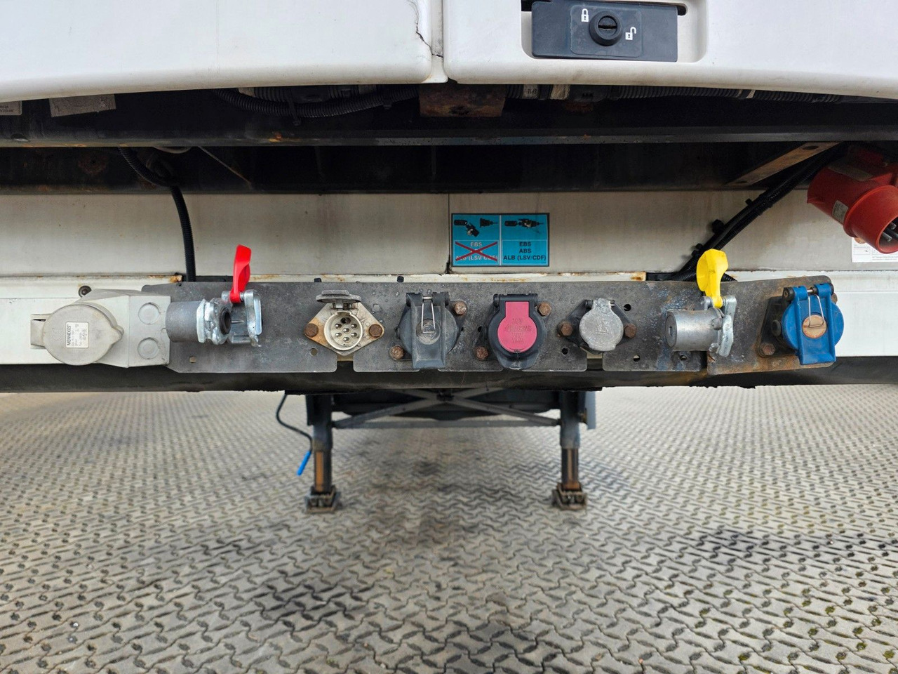 סמיטריילר עם קירור Schmitz Cargobull SKO 10/LZG-FP 45 COOL / Ldbw /2 Kammern /Carrier: תמונה 26 סמיטריילר עם קירור Schmitz Cargobull SKO 10/LZG-FP 45 COOL / Ldbw /2 Kammern /Carrier: תמונה 26