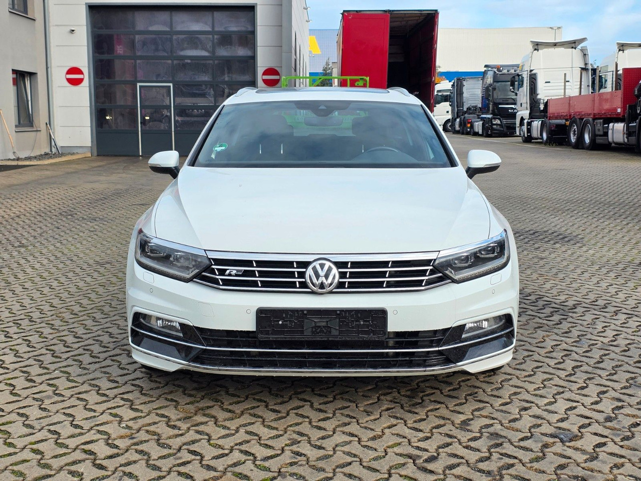 Volkswagen Passat Variant Highline BMT/Start-Stopp - רכב סטיישן: תמונה 2 Volkswagen Passat Variant Highline BMT/Start-Stopp - רכב סטיישן: תמונה 2