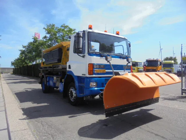 DAF 65.210 ATI 4X4 ZOUT + SNEEUW - מפוח שלג: תמונה 3 DAF 65.210 ATI 4X4 ZOUT + SNEEUW - מפוח שלג: תמונה 3