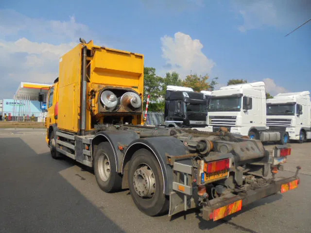 DAF 75.240 75 240 6X2 - משאית אשפה: תמונה 4 DAF 75.240 75 240 6X2 - משאית אשפה: תמונה 4