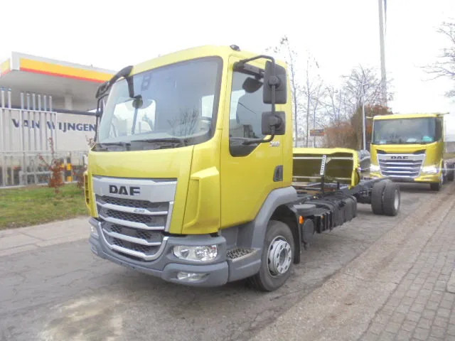 DAF XB 230 UNUSED DEMO - משאית עם שלדת תא: תמונה 1 DAF XB 230 UNUSED DEMO - משאית עם שלדת תא: תמונה 1