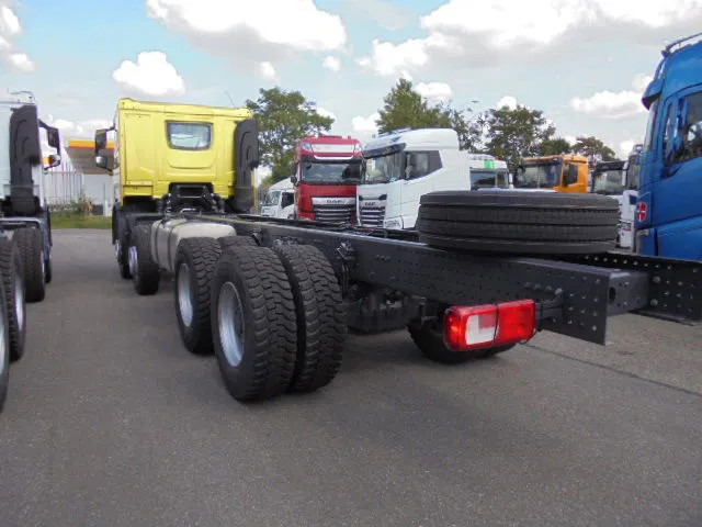 DAF XD 450 F 8X4 NIEUW MET FABRIEKS GARANTIE - משאית עם שלדת תא: תמונה 4 DAF XD 450 F 8X4 NIEUW MET FABRIEKS GARANTIE - משאית עם שלדת תא: תמונה 4
