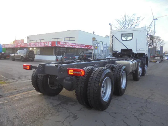 DAF XDC 450 8X4 DEMO UNUSED RHD - משאית עם שלדת תא: תמונה 4 DAF XDC 450 8X4 DEMO UNUSED RHD - משאית עם שלדת תא: תמונה 4