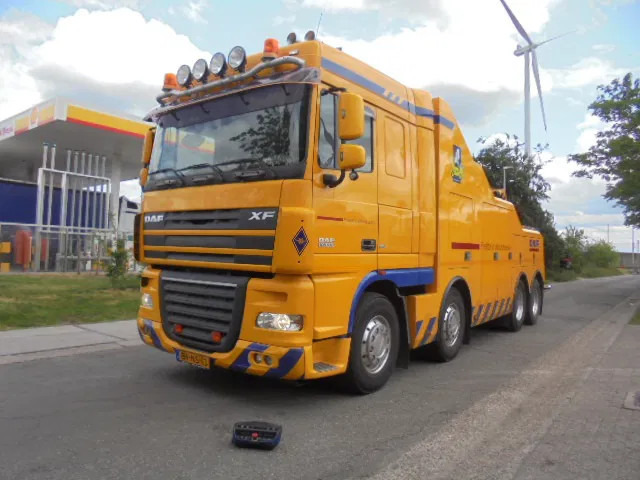 DAF XF 105 510 8X4 WRECKER - משאית גרירה: תמונה 1 DAF XF 105 510 8X4 WRECKER - משאית גרירה: תמונה 1
