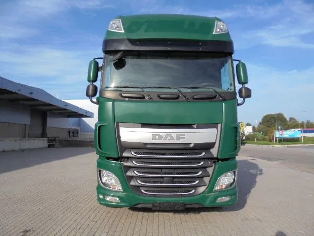 DAF XF 106.460 SUPER SPACE CAB - יחידת טרקטור: תמונה 4 DAF XF 106.460 SUPER SPACE CAB - יחידת טרקטור: תמונה 4