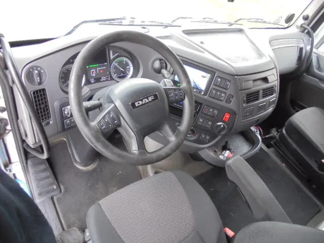 DAF XF 440 SUPER SPACE CAB - יחידת טרקטור: תמונה 4 DAF XF 440 SUPER SPACE CAB - יחידת טרקטור: תמונה 4