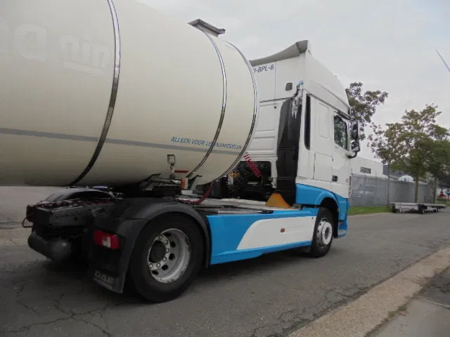 DAF XF 440 SUPER SPACE CAB - יחידת טרקטור: תמונה 3 DAF XF 440 SUPER SPACE CAB - יחידת טרקטור: תמונה 3