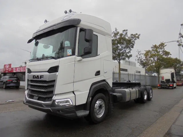 DAF XF 480 6X2 MET FABRIEKS GARANTIE - משאית עם שלדת תא: תמונה 1 DAF XF 480 6X2 MET FABRIEKS GARANTIE - משאית עם שלדת תא: תמונה 1