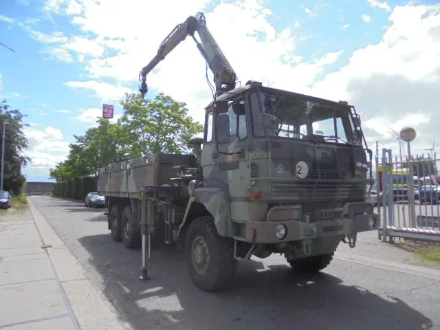 DAF YHZ 2300 6X6 + HIAB CRANE - משאית צד נופל/ שטוחה, משאית מנוף: תמונה 2 DAF YHZ 2300 6X6 + HIAB CRANE - משאית צד נופל/ שטוחה, משאית מנוף: תמונה 2