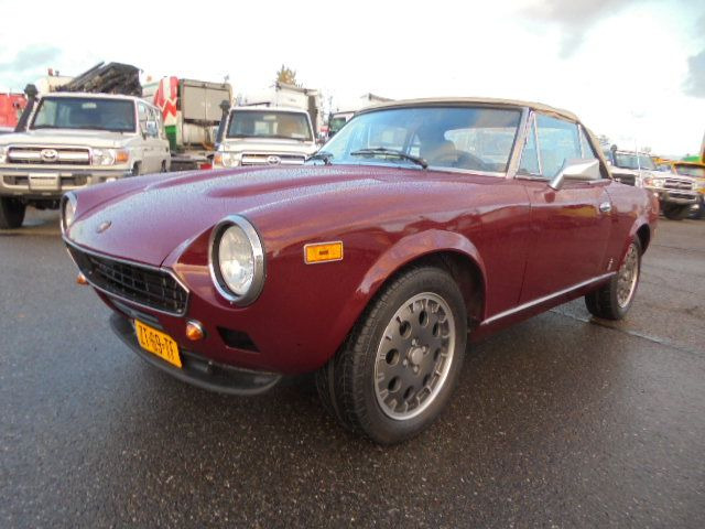 Fiat 124 SPIDER 2000 USA - מכונית: תמונה 1 Fiat 124 SPIDER 2000 USA - מכונית: תמונה 1