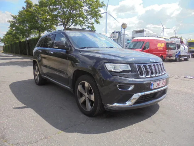 Jeep Grand Cherokee 4X4 SUMMIT EDITION 3.0 LTR V6 - SUV: תמונה 3 Jeep Grand Cherokee 4X4 SUMMIT EDITION 3.0 LTR V6 - SUV: תמונה 3