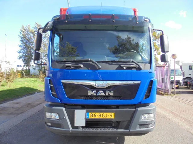 MAN TGM 12.250 - משאית תיבה: תמונה 2 MAN TGM 12.250 - משאית תיבה: תמונה 2