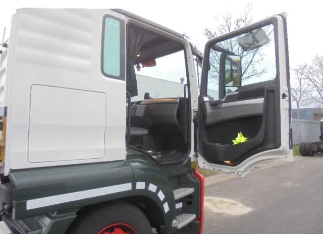 משאית הובלה אוטומטית MAN TGS 23.400 LL.U 6X2: תמונה 9 משאית הובלה אוטומטית MAN TGS 23.400 LL.U 6X2: תמונה 9