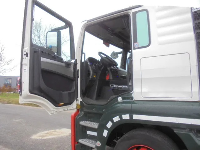 משאית הובלה אוטומטית MAN TGS 23.400 LL.U 6X2: תמונה 8 משאית הובלה אוטומטית MAN TGS 23.400 LL.U 6X2: תמונה 8