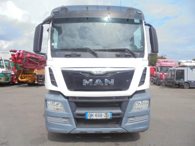 MAN TGS 33.440 ZAND ZUIGER - משאית ואקום: תמונה 2 MAN TGS 33.440 ZAND ZUIGER - משאית ואקום: תמונה 2