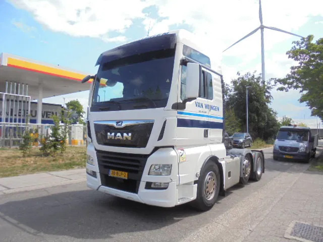 MAN TGX 26.500 XXL TUV APK 03-26 NL TRUCK 16X IN STOCK - יחידת טרקטור: תמונה 1 MAN TGX 26.500 XXL TUV APK 03-26 NL TRUCK 16X IN STOCK - יחידת טרקטור: תמונה 1
