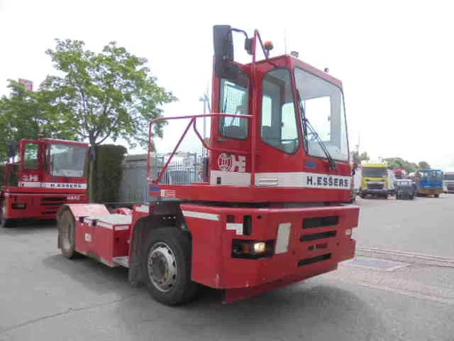 MOL YM225/4X2 40KM/H - טרקטור מסוף: תמונה 3 MOL YM225/4X2 40KM/H - טרקטור מסוף: תמונה 3
