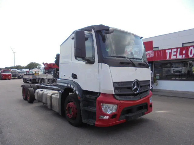 Mercedes-Benz ACTROS 2340 6X2 - משאית הובלה אוטומטית: תמונה 3 Mercedes-Benz ACTROS 2340 6X2 - משאית הובלה אוטומטית: תמונה 3