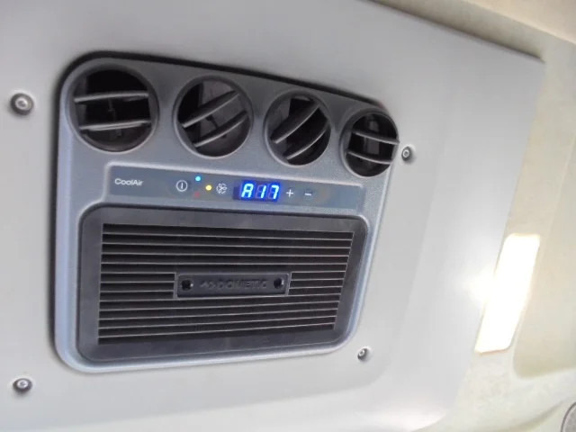 משאית הובלה אוטומטית Mercedes-Benz ACTROS 2340 6X2: תמונה 11