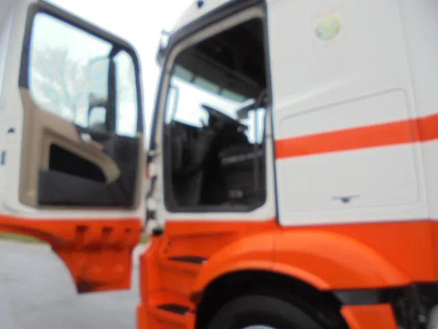 יחידת טרקטור Mercedes-Benz Actros 1836 LS: תמונה 11