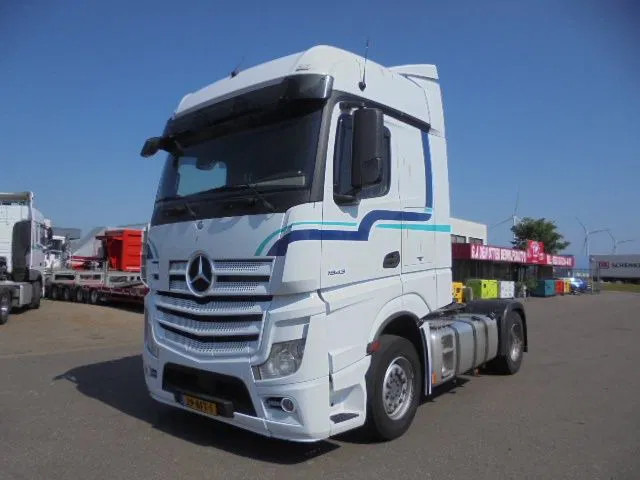 Mercedes-Benz Actros 1843 - יחידת טרקטור: תמונה 1 Mercedes-Benz Actros 1843 - יחידת טרקטור: תמונה 1