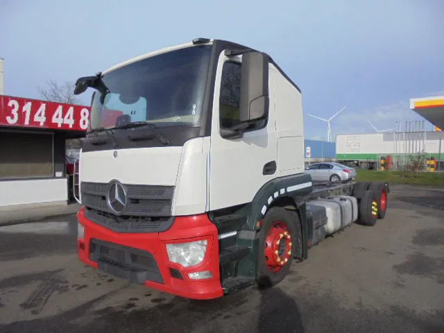 Mercedes-Benz Actros 2340 6X2 EUR 6 - משאית עם שלדת תא: תמונה 1 Mercedes-Benz Actros 2340 6X2 EUR 6 - משאית עם שלדת תא: תמונה 1