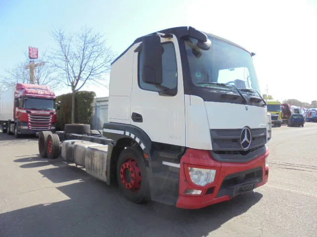 Mercedes-Benz Actros 2340 LL - משאית הובלה אוטומטית: תמונה 3 Mercedes-Benz Actros 2340 LL - משאית הובלה אוטומטית: תמונה 3