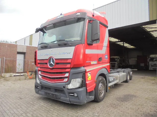 Mercedes-Benz Actros 2542 6X2 ENGINE NOT OK - משאית עם שלדת תא: תמונה 1 Mercedes-Benz Actros 2542 6X2 ENGINE NOT OK - משאית עם שלדת תא: תמונה 1