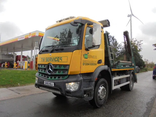 Mercedes-Benz Antos 1824 4X2 - משאית מערכת כבלים: תמונה 1 Mercedes-Benz Antos 1824 4X2 - משאית מערכת כבלים: תמונה 1