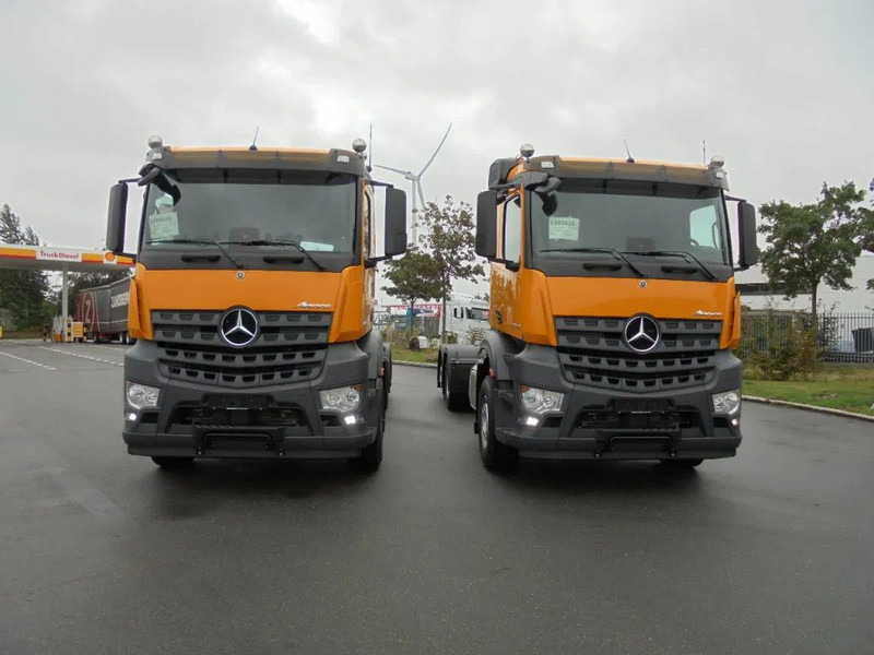 Mercedes-Benz Arocs 2848 6X2 NEW DEMO - משאית עם שלדת תא: תמונה 2 Mercedes-Benz Arocs 2848 6X2 NEW DEMO - משאית עם שלדת תא: תמונה 2