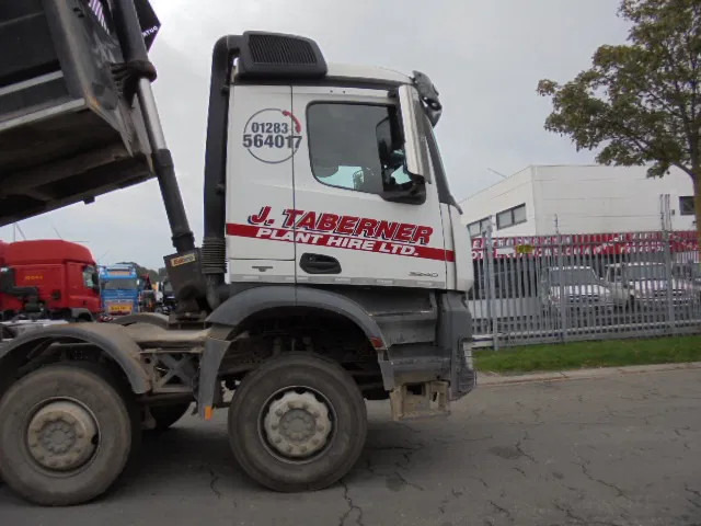 Mercedes-Benz Arocs 3240 K 8X4 - מזהיר: תמונה 4 Mercedes-Benz Arocs 3240 K 8X4 - מזהיר: תמונה 4