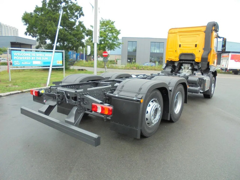 Mercedes-Benz Arocs AROCS 2848 6X2 MET FABRIEKS GARANTIE - משאית עם שלדת תא: תמונה 3 Mercedes-Benz Arocs AROCS 2848 6X2 MET FABRIEKS GARANTIE - משאית עם שלדת תא: תמונה 3