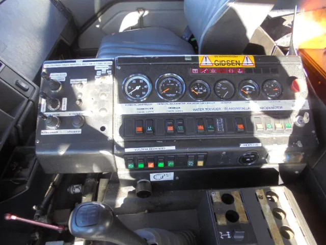 מטאטא כבישים Mercedes-Benz SK 1920 NL TRUCK: תמונה 12