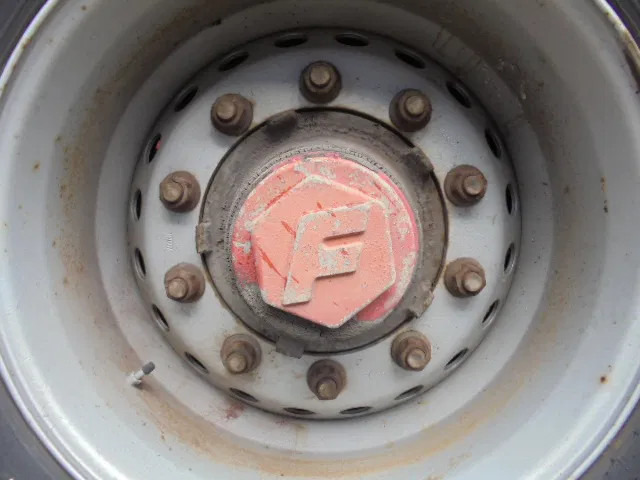 סמיטריילר מוביל מכולות/ החלפת גוף Netam-Fruehauf OCCR 36 324: תמונה 14