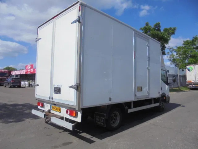 Nissan Cabstar 35.14 - כלי רכב מסחרי עם תיבה: תמונה 4 Nissan Cabstar 35.14 - כלי רכב מסחרי עם תיבה: תמונה 4