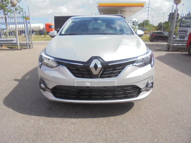 Renault Taliant 1.0 TURBO NEW TAX FREE - סדאן: תמונה 2 Renault Taliant 1.0 TURBO NEW TAX FREE - סדאן: תמונה 2
