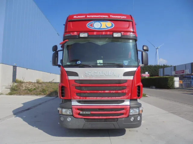 Scania R440 6X2 RETARDER BDF - משאית תיבה: תמונה 2 Scania R440 6X2 RETARDER BDF - משאית תיבה: תמונה 2