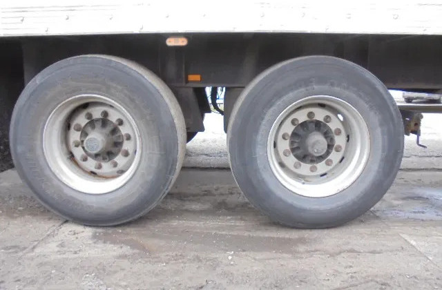 סמיטריילר בתיבה סגורה Smit ST0 1230: תמונה 9 סמיטריילר בתיבה סגורה Smit ST0 1230: תמונה 9