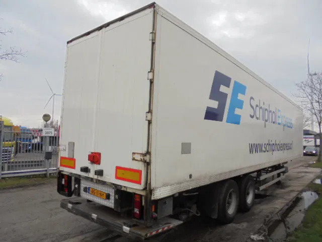 Smit ST0 1230 - סמיטריילר בתיבה סגורה: תמונה 4 Smit ST0 1230 - סמיטריילר בתיבה סגורה: תמונה 4