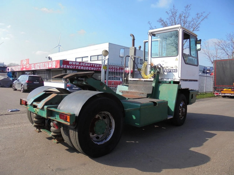 Terberg YT 180 - טרקטור מסוף: תמונה 5 Terberg YT 180 - טרקטור מסוף: תמונה 5