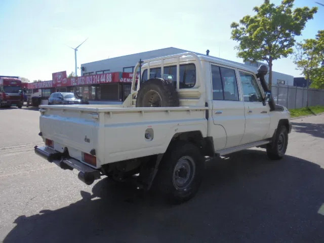 Toyota Land Cruiser HJ79L 4X4 CREWCAB PICKUP EXPORT OUTSIDE EU ONLY - טנדר: תמונה 4 Toyota Land Cruiser HJ79L 4X4 CREWCAB PICKUP EXPORT OUTSIDE EU ONLY - טנדר: תמונה 4