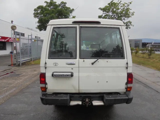 Toyota Land Cruiser HZJ78L 4X4 EXPORT OUTSIDE EU ONLY - מכונית: תמונה 5 Toyota Land Cruiser HZJ78L 4X4 EXPORT OUTSIDE EU ONLY - מכונית: תמונה 5
