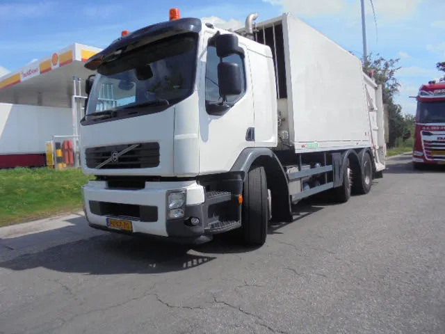 Volvo FE 240 - משאית אשפה: תמונה 1 Volvo FE 240 - משאית אשפה: תמונה 1