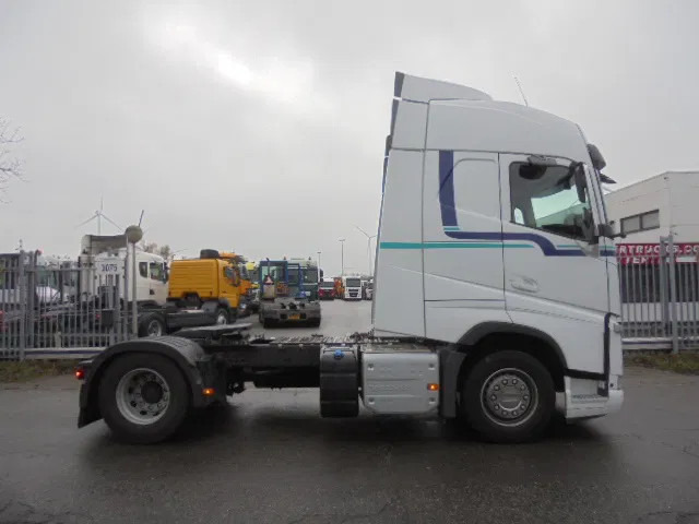 Volvo FH 420 NL TRUCK APK 09-26 - יחידת טרקטור: תמונה 4 Volvo FH 420 NL TRUCK APK 09-26 - יחידת טרקטור: תמונה 4