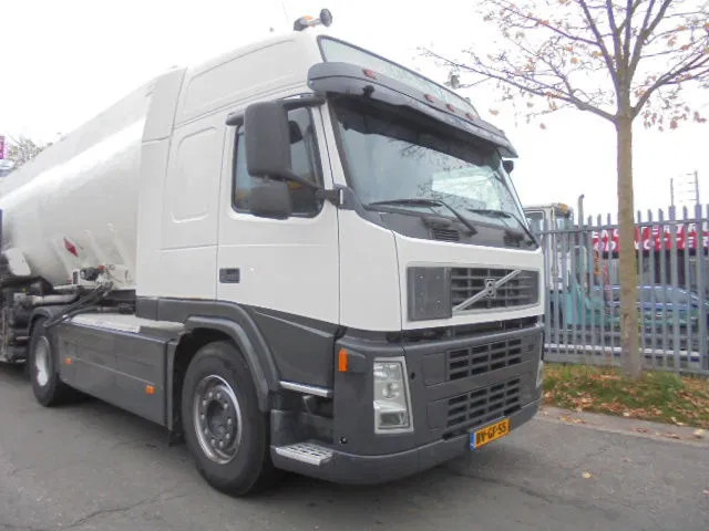 Volvo FM 400 GLOBETROTTER ADR NL TRUCK +TANK TRAILER - יחידת טרקטור: תמונה 3 Volvo FM 400 GLOBETROTTER ADR NL TRUCK +TANK TRAILER - יחידת טרקטור: תמונה 3