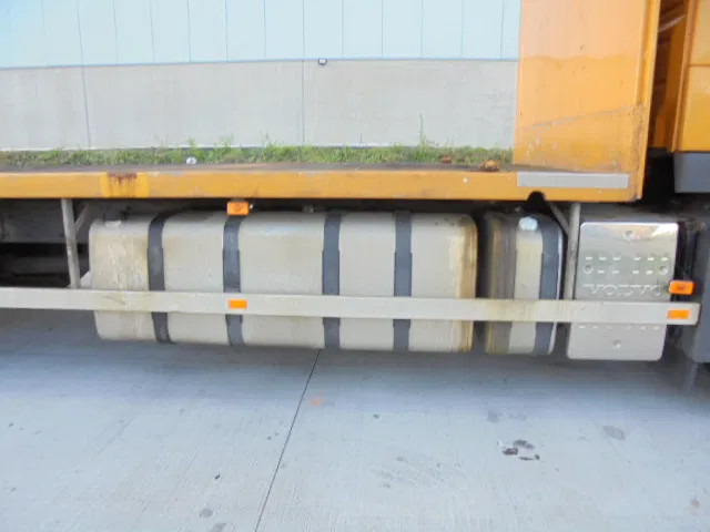 Volvo FM FM 300 LOW KM - משאית תיבה: תמונה 4 Volvo FM FM 300 LOW KM - משאית תיבה: תמונה 4
