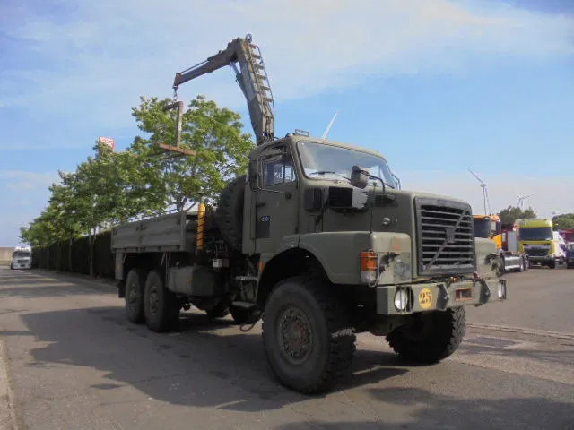 Volvo N 10 6X6 L + FASSI - משאית מנוף: תמונה 3 Volvo N 10 6X6 L + FASSI - משאית מנוף: תמונה 3