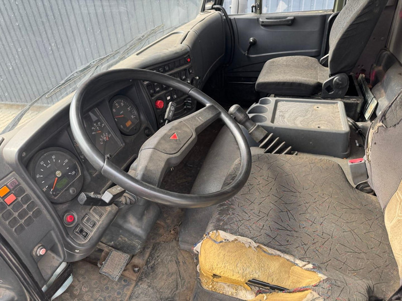Kamaz 65111, 6x6 - משאית עם שלדת תא: תמונה 5 Kamaz 65111, 6x6 - משאית עם שלדת תא: תמונה 5