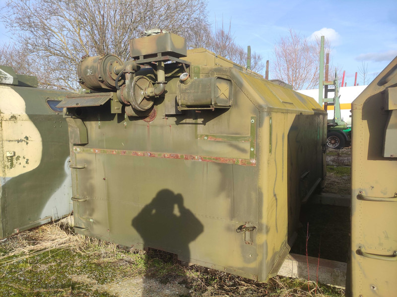 Liebherr Ural 4320 isothermical box isothermal body - חלקי חילוף עבור משאית: תמונה 2 Liebherr Ural 4320 isothermical box isothermal body - חלקי חילוף עבור משאית: תמונה 2