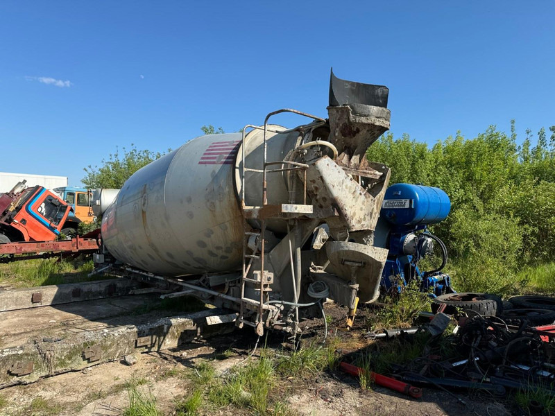 Mercedes-Benz Actros, MAN. 10 x pieces mixer. 9-10 m3 - משאית מערבלת בטון: תמונה 1 Mercedes-Benz Actros, MAN. 10 x pieces mixer. 9-10 m3 - משאית מערבלת בטון: תמונה 1